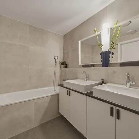 Sky Park Panorama 22nd Floor Free Parking Daire